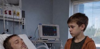 DOKTORI SU MI REKLI DA ISKLJUČIM MUŽA SA APARATA — ali ono što je moj 8-godišnji sin uradio u tom trenutku natjeralo je cijelu sobu da zanijemi.