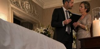 Dok se moj muž spremao voditi moju ruku preko lažnih potpisa, snimka ispod kreveta, čaša šampanjca i jedna poruka…