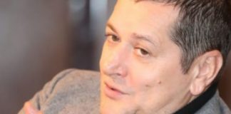 Kćerka Ace Pejovića objavila predivne vijesti! Tata, treba da častiš: Umjesto studija dogodilo se nešto “neočekivano” i to sa njegovim starijim kolegom? Kćerka Ace Pejovića objavila predivne vijesti! Tata, treba da častiš: Umjesto studija dogodilo se nešto “neočekivano” i to sa njegovim starijim kolegom? - featured image