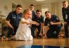 Mala devojčica je pozvala policiju zbog zvukova ispod kreveta — otkriće je iznenadilo sve. Mala devojčica je pozvala policiju zbog zvukova ispod kreveta — otkriće je iznenadilo sve. - featured image