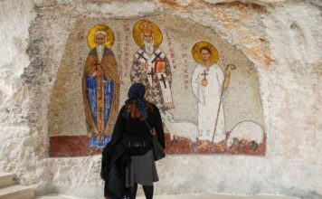 Biljana iz Smedereva je punih 40 dana provela pod Ostrogom: Spavala je na drvenim daskama i jela 2 puta dnevno, a ono što joj se desilo nikad neće zaboraviti
