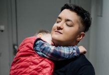 “Visokoobrazovana žena sa mužem i detetom” Evo ko je surogat majka sina Marije Šerifović