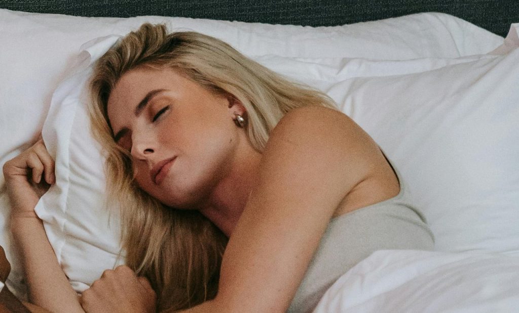 Od bake vidjela trik sa jastukom, sada spava kao top: Isprobajte još večeras, krajnje je jednostavno - featured image Od bake vidjela trik sa jastukom, sada spava kao top: Isprobajte još večeras, krajnje je jednostavno - featured image