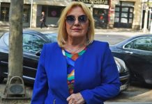 “Stalno sam gledao njenu sliku koju mi je dala, zaljubio se”: Poznati pevač otkrio detalje veze sa Snežanom Đurišić “Stalno sam gledao njenu sliku koju mi je dala, zaljubio se”: Poznati pevač otkrio detalje veze sa Snežanom Đurišić - featured image
