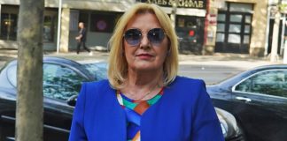 “Stalno sam gledao njenu sliku koju mi je dala, zaljubio se”: Poznati pevač otkrio detalje veze sa Snežanom Đurišić “Stalno sam gledao njenu sliku koju mi je dala, zaljubio se”: Poznati pevač otkrio detalje veze sa Snežanom Đurišić - featured image