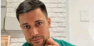OVAJ SRBIN JE PRE 6 GODINA PROGLAŠEN ZA NAJLEPŠEG DOKTORA NA SVETU: Evo kako danas izgleda VASILIJE VUJOVIĆ, nećete verovati OVAJ SRBIN JE PRE 6 GODINA PROGLAŠEN ZA NAJLEPŠEG DOKTORA NA SVETU: Evo kako danas izgleda VASILIJE VUJOVIĆ, nećete verovati - featured image