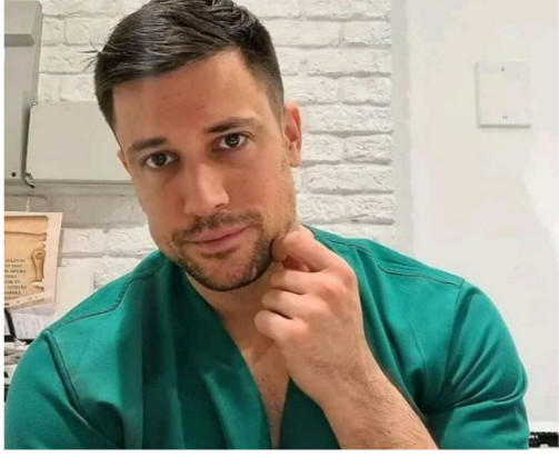 OVAJ SRBIN JE PRE 6 GODINA PROGLAŠEN ZA NAJLEPŠEG DOKTORA NA SVETU: Evo kako danas izgleda VASILIJE VUJOVIĆ, nećete verovati - featured image OVAJ SRBIN JE PRE 6 GODINA PROGLAŠEN ZA NAJLEPŠEG DOKTORA NA SVETU: Evo kako danas izgleda VASILIJE VUJOVIĆ, nećete verovati - featured image