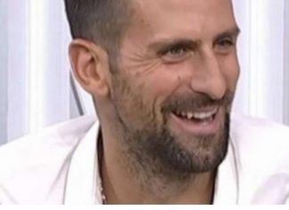NOVAK ĐOKOVIĆ BEZ OVE VOĆKE NE IZLAZI IZ KUĆE: Savršena je za crijeva i kosti, a naš teniser je jede svaki dan NOVAK ĐOKOVIĆ BEZ OVE VOĆKE NE IZLAZI IZ KUĆE: Savršena je za crijeva i kosti, a naš teniser je jede svaki dan - featured image