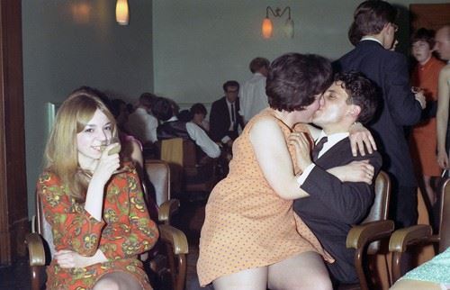 Bili smo najlepši par u Jugoslaviji, a rat u Bosni nas je rastavio: Posle 35 godina muž mi je rekao – Traži te neki čovek bez ruke, znala sam da je ON - featured image Bili smo najlepši par u Jugoslaviji, a rat u Bosni nas je rastavio: Posle 35 godina muž mi je rekao – Traži te neki čovek bez ruke, znala sam da je ON - featured image