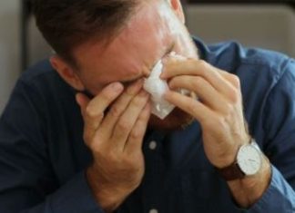 Mihajlo je uhvatio suprugu sa svojim ocem u krevetu: Pažljivo je izašao iz kuće, a onda smislio najbolju osvetu ikad Mihajlo je uhvatio suprugu sa svojim ocem u krevetu: Pažljivo je izašao iz kuće, a onda smislio najbolju osvetu ikad - featured image