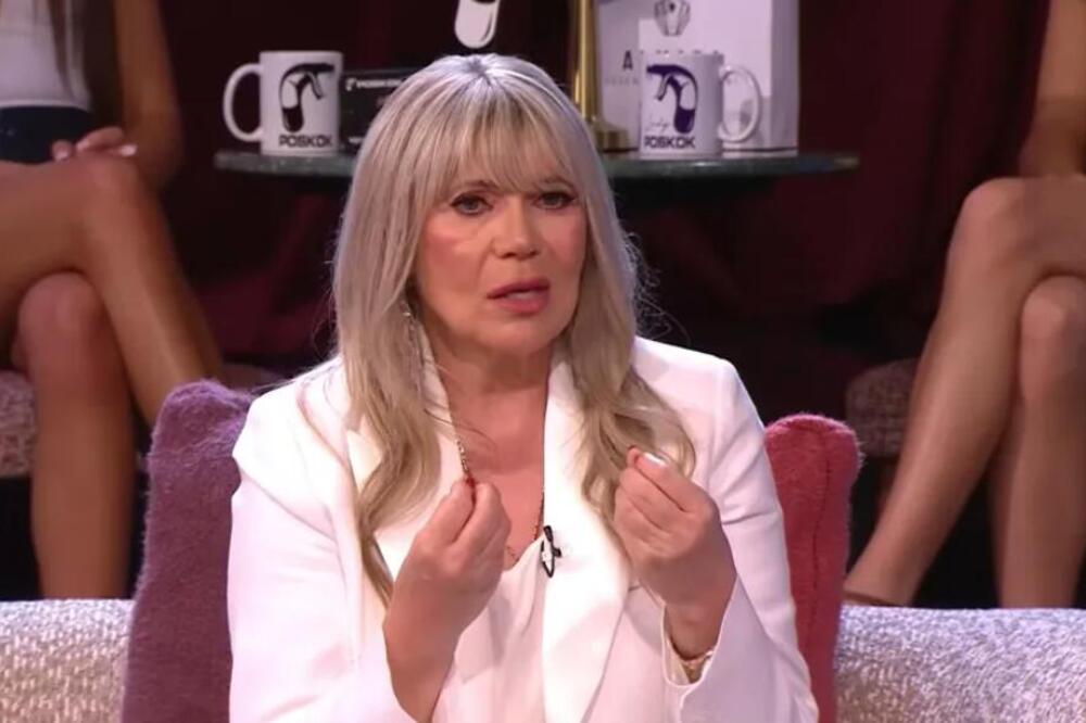 “CILJ JOJ JE BIO DA…”: Suzana RAZOTKRILA PEVAČICU koja je htela da joj RASTURI brak! Uvlačila mu se u kancelariju, visila mu pod stolom - featured image “CILJ JOJ JE BIO DA…”: Suzana RAZOTKRILA PEVAČICU koja je htela da joj RASTURI brak! Uvlačila mu se u kancelariju, visila mu pod stolom - featured image
