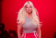 Za njega će se treći put udati Jelena Karleuša: Potpuno iznenađenje za sve Za njega će se treći put udati Jelena Karleuša: Potpuno iznenađenje za sve - featured image