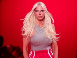 Za njega će se treći put udati Jelena Karleuša: Potpuno iznenađenje za sve Za njega će se treći put udati Jelena Karleuša: Potpuno iznenađenje za sve - featured image