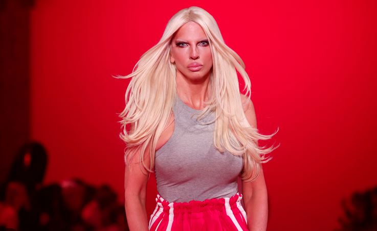 Za njega će se treći put udati Jelena Karleuša: Potpuno iznenađenje za sve - featured image Za njega će se treći put udati Jelena Karleuša: Potpuno iznenađenje za sve - featured image