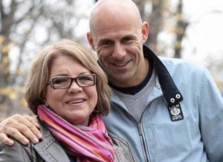 Šemsa Suljaković pokazala mišićavog mačora – Ijubav svog života: Fotografija prikupila više od 18 hiljada lajkova, snažan mlad i nasmijan pored Šemse stoji on Šemsa Suljaković pokazala mišićavog mačora – Ijubav svog života: Fotografija prikupila više od 18 hiljada lajkova, snažan mlad i nasmijan pored Šemse stoji on - featured image