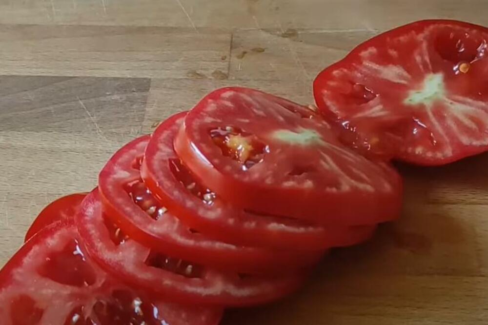 KO NE SME NIPOŠTO DA JEDA PARADAJZ? Ako se lečite od ovih bolesti, BACITE GA ODMAH, nije vredan vašeg ZDRAVLJA - featured image