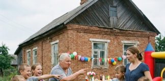 Dolazak na vikendicu pretvorio se u porodični sukob: Elena je zatekla svekrvu, zaovu i nepozvane goste na svojoj imovini Dolazak na vikendicu pretvorio se u porodični sukob: Elena je zatekla svekrvu, zaovu i nepozvane goste na svojoj imovini - featured image