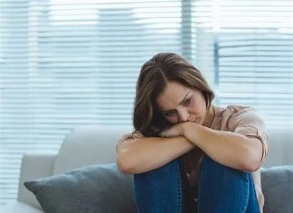 AKO OSOBA IMA BOL U RAMENIMA, TO POKAZUJE DA ŽIVI ŽIVOT PO TUĐEM: Šta tegobe u ovom dijelu tijela poručuju o vašoj duši AKO OSOBA IMA BOL U RAMENIMA, TO POKAZUJE DA ŽIVI ŽIVOT PO TUĐEM: Šta tegobe u ovom dijelu tijela poručuju o vašoj duši - featured image