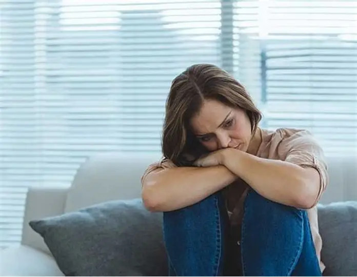 AKO OSOBA IMA BOL U RAMENIMA, TO POKAZUJE DA ŽIVI ŽIVOT PO TUĐEM: Šta tegobe u ovom dijelu tijela poručuju o vašoj duši - featured image