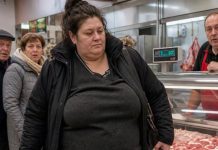 Svakog dana jedna starica kupovala je čak 60 kilograma govedine… A kada je policija otkrila zašto joj je potrebno toliko mesa, svi su ostali bez reči… Svakog dana jedna starica kupovala je čak 60 kilograma govedine… A kada je policija otkrila zašto joj je potrebno toliko mesa, svi su ostali bez reči… - featured image