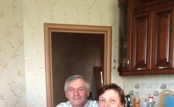 Više od 30 godina moj me muž svake večeri tjerao da pijem iz iste neoznačene boce. Mislila sam da me toliko mrzi da me polako truje — ali šest dana nakon njegove smrti liječnik je zaključao vrata… Više od 30 godina moj me muž svake večeri tjerao da pijem iz iste neoznačene boce. Mislila sam da me toliko mrzi da me polako truje — ali šest dana nakon njegove smrti liječnik je zaključao vrata… - featured image