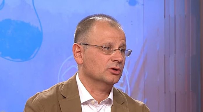 Kardiolog upozorava: Ovaj bol u grudima ne pripisujte jesenjem umoru – odmah pozovite Hitnu pomoć
