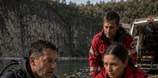 „Ronilac koji je s dna jezera izvukao trudnicu ostao je bez riječi kada je čuo što je govorila nakon što je došla svijesti. Ni danas ne može objasniti sve što se dogodilo toga dana…“ „Ronilac koji je s dna jezera izvukao trudnicu ostao je bez riječi kada je čuo što je govorila nakon što je došla svijesti. Ni danas ne može objasniti sve što se dogodilo toga dana…“ - featured image