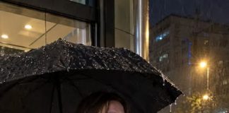 Kad je moj dečko deveti put ostavio mene da čekam zbog iste žene, nisam tražila da je izbriše, blokira ili izabere između nas — kupila sam vlastiti prijevoz, spakirala svoje stvari i pustila ga da prvi put shvati koliko je našu vezu održavala moja spremnost da uvijek čekam