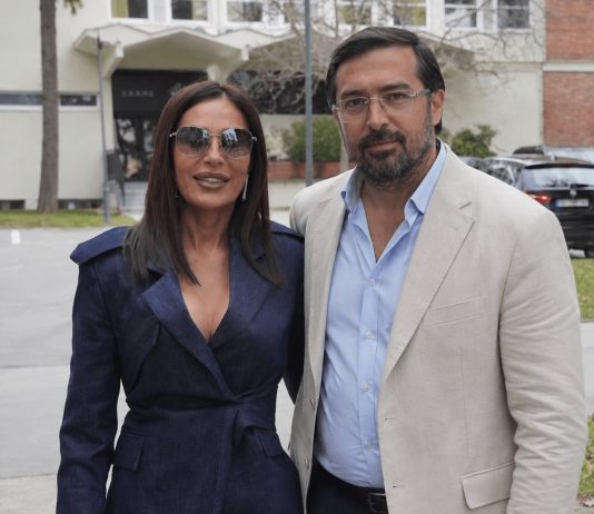 NE ZNA SE BROJ DAMA SA KOJIMA SE ŠVALERISAO, A SAD SE POJAVIO KOD NJE U GLUVO DOBA! Evo sa kim je UHVAĆEN VOLKOV…Veljko napravi nezapamćen skandal!!!! NE ZNA SE BROJ DAMA SA KOJIMA SE ŠVALERISAO, A SAD SE POJAVIO KOD NJE U GLUVO DOBA! Evo sa kim je UHVAĆEN VOLKOV…Veljko napravi nezapamćen skandal!!!! - featured image