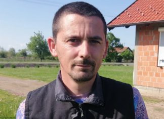 Ovaj Bosanac ima NAJLUĐE IME na Balkanu! Pop mu zato ZABRANIO ULAZAK U CRKVU, a policija ga pušta BEZ KAZNE kad zgreši: Ček samo da čujete KAKO MU SE BRAĆA ZOVU Ovaj Bosanac ima NAJLUĐE IME na Balkanu! Pop mu zato ZABRANIO ULAZAK U CRKVU, a policija ga pušta BEZ KAZNE kad zgreši: Ček samo da čujete KAKO MU SE BRAĆA ZOVU - featured image