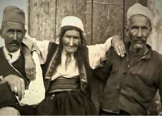 Ružici iz Prijepolja jedan sin bio PRAVOSLAVAC LUKA, a drugi MUSLIMAN ALIJA: Rodila ga kao Ristu, ali ono što je usledilo NAJVEĆA JE BOL koju majka može da doživi Ružici iz Prijepolja jedan sin bio PRAVOSLAVAC LUKA, a drugi MUSLIMAN ALIJA: Rodila ga kao Ristu, ali ono što je usledilo NAJVEĆA JE BOL koju majka može da doživi - featured image