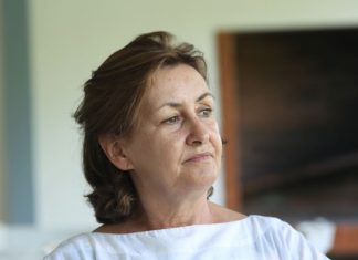 10 kućnih navika koje čine da žena izgleda staro i zapušteno: Dodaju joj godine u trenu 10 kućnih navika koje čine da žena izgleda staro i zapušteno: Dodaju joj godine u trenu - featured image
