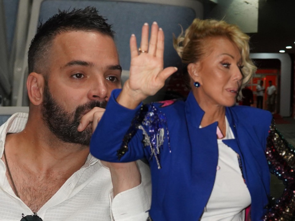 “Zorica je majka, a Brena je..”Filip Živojinović gestom otkrio šta misli o maćehi, ona prolila gorke suze - featured image
