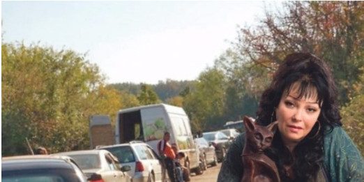 Šok: Kod Leskovca se pojavila nova Baba Vanga- Veliki broj ljudi danima ceka da vide “vidovitu Marinu” i da ih ona lijeci! Šok: Kod Leskovca se pojavila nova Baba Vanga- Veliki broj ljudi danima ceka da vide “vidovitu Marinu” i da ih ona lijeci! - featured image