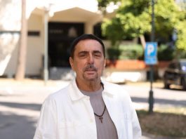 “NEK SE DRŽI SVOJIH OGLEDALA I SKUPIH OBRVA” Pevač besan na Kebu nakon što je ponizio njegov rad: Dovoljno govori o kakvom se čoveku i karakteru radi… “NEK SE DRŽI SVOJIH OGLEDALA I SKUPIH OBRVA” Pevač besan na Kebu nakon što je ponizio njegov rad: Dovoljno govori o kakvom se čoveku i karakteru radi… - featured image
