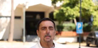 “NEK SE DRŽI SVOJIH OGLEDALA I SKUPIH OBRVA” Pevač besan na Kebu nakon što je ponizio njegov rad: Dovoljno govori o kakvom se čoveku i karakteru radi… “NEK SE DRŽI SVOJIH OGLEDALA I SKUPIH OBRVA” Pevač besan na Kebu nakon što je ponizio njegov rad: Dovoljno govori o kakvom se čoveku i karakteru radi… - featured image