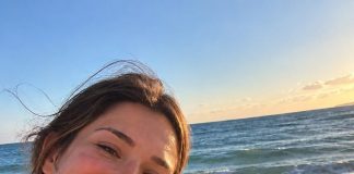 Odvela sam svog 7-godišnjeg sina, koji ima Downov sindrom i borio se s leukemijom, da vidi ocean jer je to bila njegova najveća — i možda POSLJEDNJA — želja… Ali te večeri upravitelj hotela pokucao je na naša vrata i rekao: “Postoji nešto…”