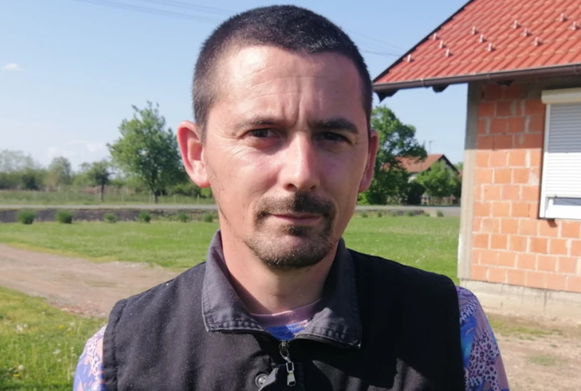 Ovaj Bosanac ima NAJLUĐE IME na Balkanu! Pop mu zato ZABRANIO ULAZAK U CRKVU, a policija ga pušta BEZ KAZNE kad zgreši: Ček samo da čujete KAKO MU SE BRAĆA ZOVU - featured image