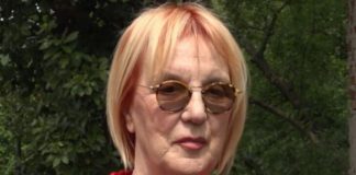 Pričalo se da je zabranila sinu da joj dođe na sahranu, a on sad otkrio šta je stajalo iza toga: Ovo je bio njihov dogovor pred smrt