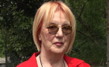 Pričalo se da je zabranila sinu da joj dođe na sahranu, a on sad otkrio šta je stajalo iza toga: Ovo je bio njihov dogovor pred smrt