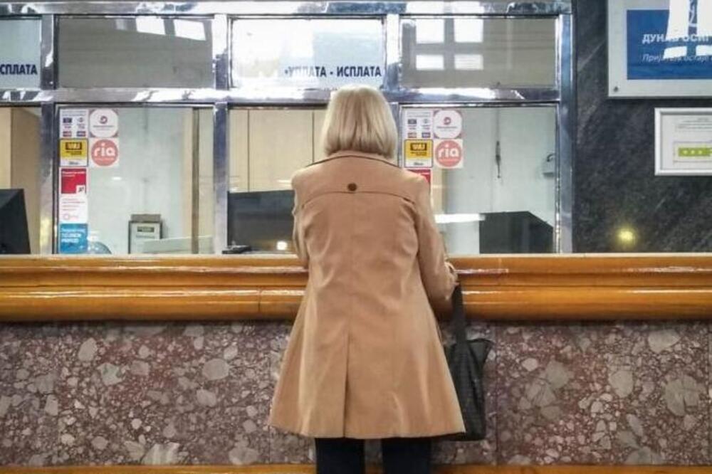 Da li se gubi porodična penzija ako se udovica ili udovac ponovo venčaju? Iz PIO fonda donijeli odluku!!! - featured image Da li se gubi porodična penzija ako se udovica ili udovac ponovo venčaju? Iz PIO fonda donijeli odluku!!! - featured image